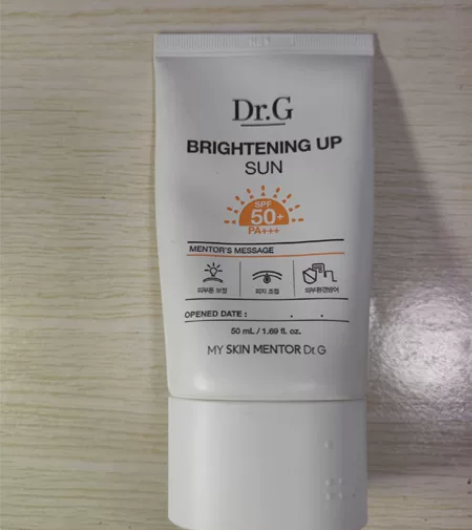 出防晒   适合油皮   保质期到24年 ...