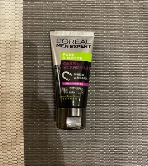 欧莱雅(LOREAL)男士控油炭爽抗黑头洁...