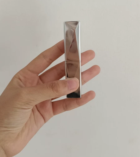 三福盲袋口红，橘调口红，使用过一次，单独买...