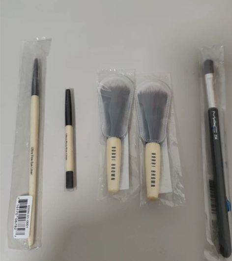 [现货] 芭比波朗眼影刷全新购于美国官网 标价为1个的价格 ...