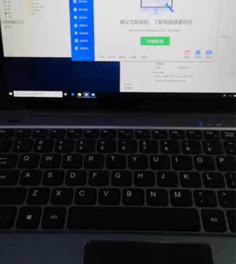 微软平板电脑，笔记本平板二合一，win10...