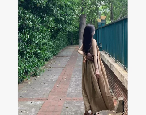 法式亚麻无袖挂脖吊带连衣裙女夏高级感棉麻茶...