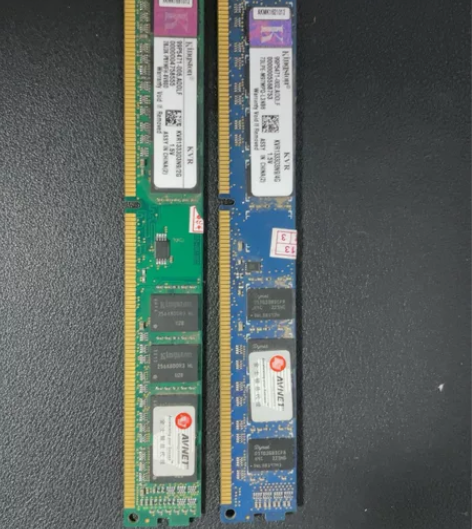 金士顿内存 4g+2g打包带走 感兴趣的话...