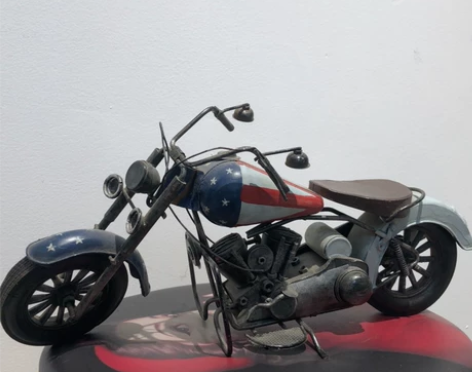 复古铁皮哈雷摩托车 感兴趣的话点“我想要”...