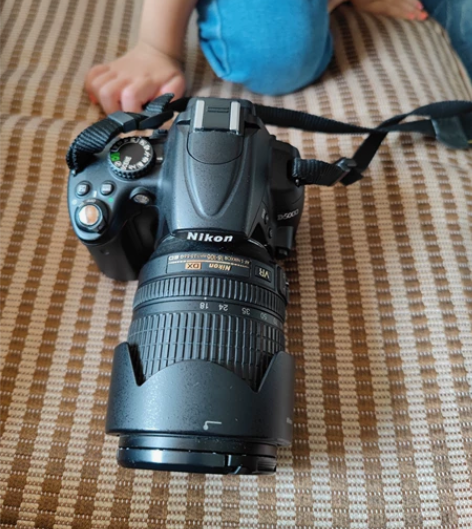 尼康D5000单反,配18-105镜头。9...