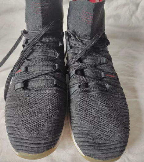 李宁运动鞋，43码，成色如图下单不退不换 ...