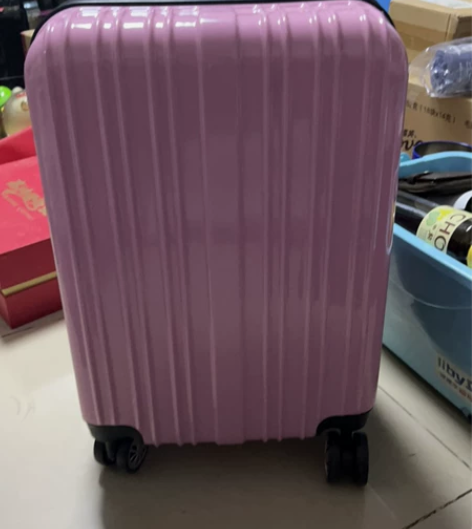 花花公子旅行箱 感兴趣的话点“我想要”和我...