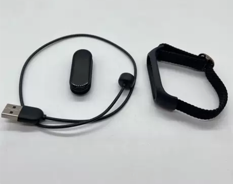 8成新小米手环5 系列 该手环明显磨损腐蚀...