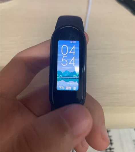 小米手环5，非nfc版！！！换了新的闲置了...