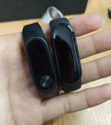 小米手环5尸体机型号11HM见图 充电没反...