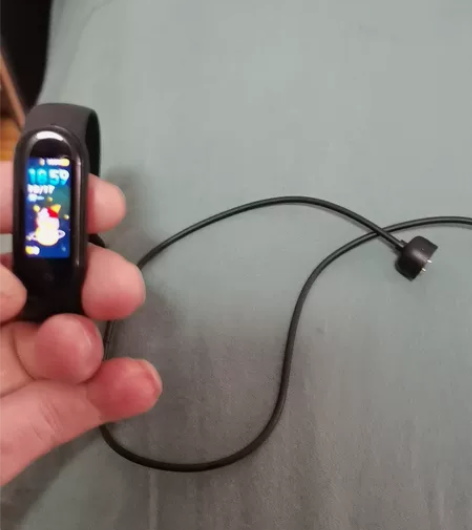 小米手环5NFC版99成新！没有任何划痕，...