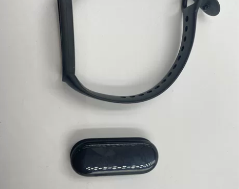 ?8成新小米手环6 系列 该手环使用磨损明...