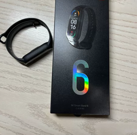 2021.11买的小米手环6，自己用了一年...