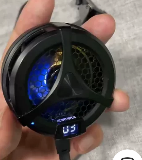 【新品】寒冰铠甲3手机半导体磁吸散热器智能...