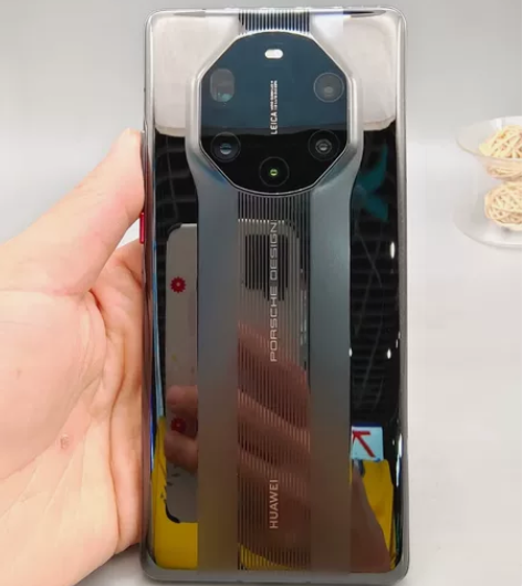 华为Mate40保时捷(62627) 黑色...