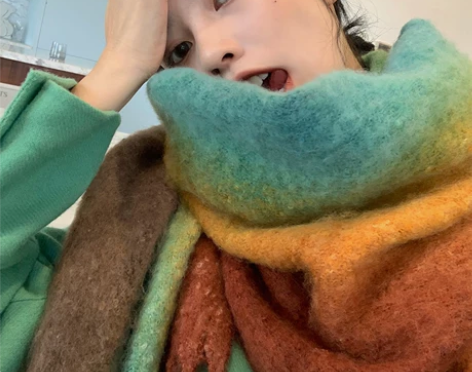 拉毛绒绒大流苏厚围巾彩虹围巾  vcrua...