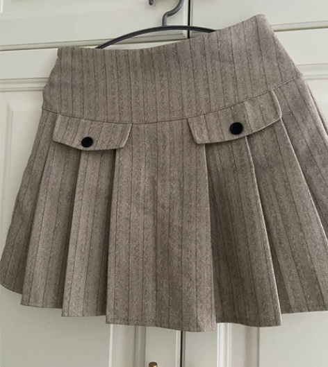 全新百褶裙,吊牌还在,百搭,M码,19.9...