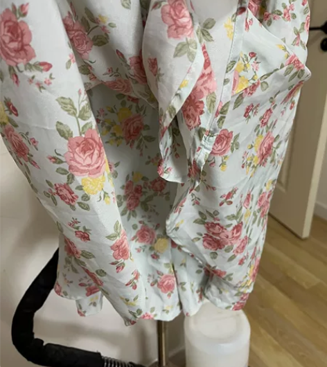 图一二连体裤吊带裙50几乎全新 图三小短露...