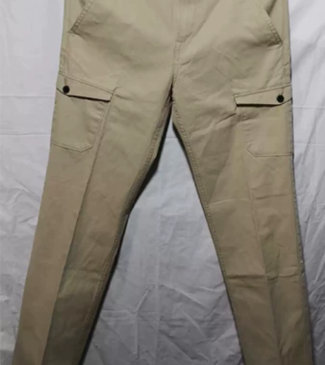 出一条全新无吊牌添柏岚男休闲裤，30码秋冬...