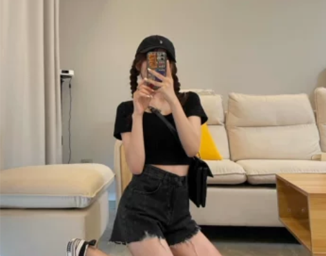 KEEPSMILE 高腰a字烟灰色牛仔短裤...