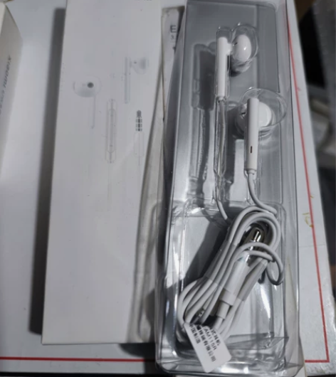 荣耀AM115半入耳式耳机,3.5mm插口...