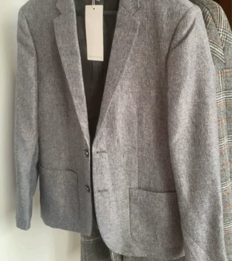 实体480入手的，全新没穿过，男士外套哦，...