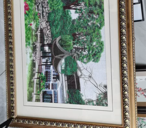 刺绣画，宽81.5厘米，高61厘米，基本全...