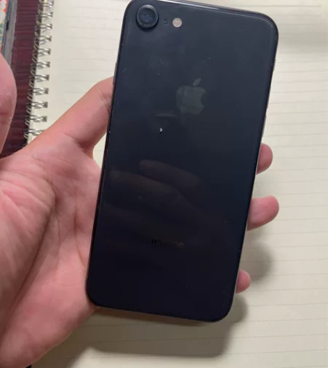 小8,基带接触不良,需要更换,屏幕弯曲,当...