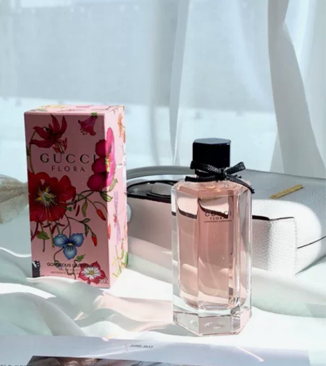 古驰花之舞栀子花女士淡香水 一款温柔却不张...