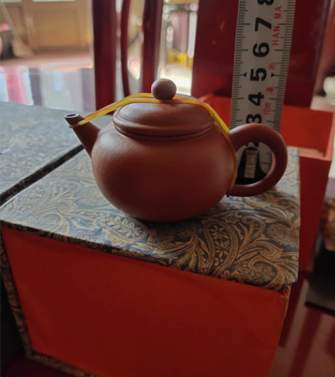 紫砂壶，全新二手，没有用过的，家里茶馆关门...
