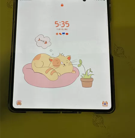三星fold4韩版256金色刚买一个月 嘎...