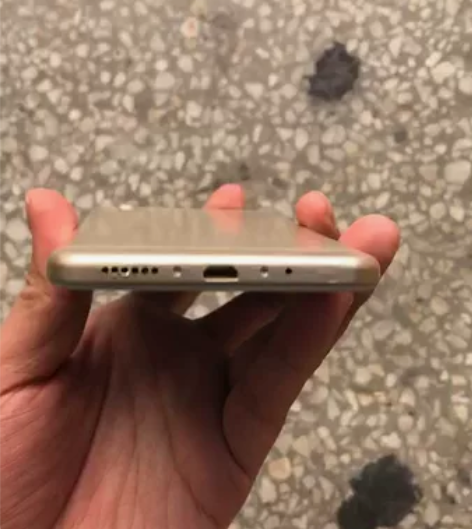 vivo y66亮屏手机模型机，学生上交机...