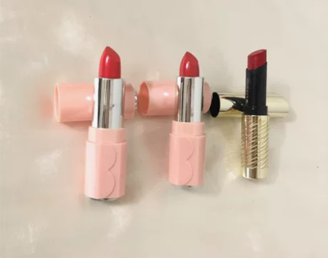 普通口红甩卖，全新未使用，颜色如图 （一支...