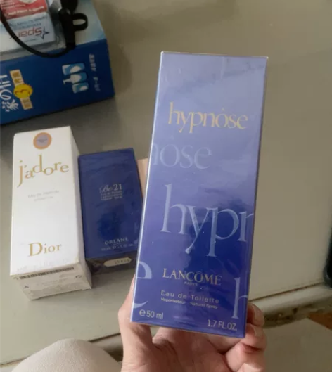 兰蔻香水,全新未拆封300包邮 感兴趣的话...