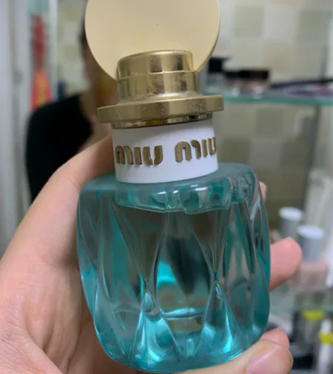 miumiui香水，买了很多年，家里香水太...