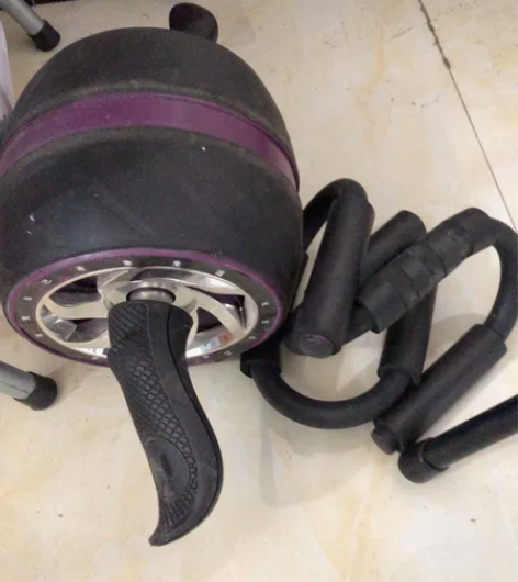 健腹轮，送俯卧撑支架 感兴趣的话点“我想要...