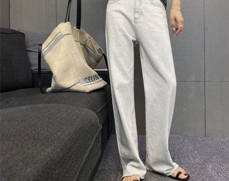 浅色薄款牛仔裤女2022新款时尚宽松显瘦阔...
