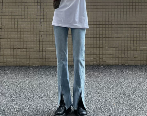 浅蓝色微喇开叉牛仔裤女2022年新款春夏高...