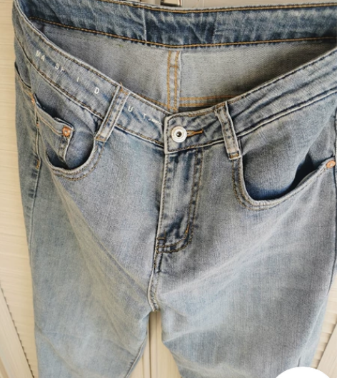 女士牛仔裤  春夏款  165码 二尺二腰...