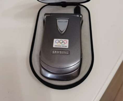 三星800c手机 正常使用 无拆修 带座充...