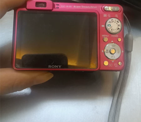 SONY索尼数码照相机，型号：DSC-W1...