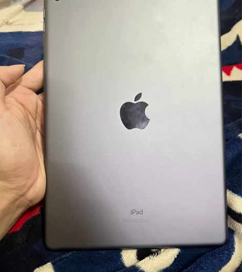 出一台自用闲置iPad8 2020款的  ...