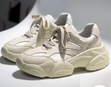 女内增高鞋 九成新，35码