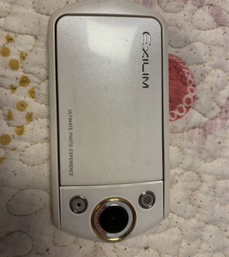 卡西欧tr350 成色一般 屏幕有两条细黑...