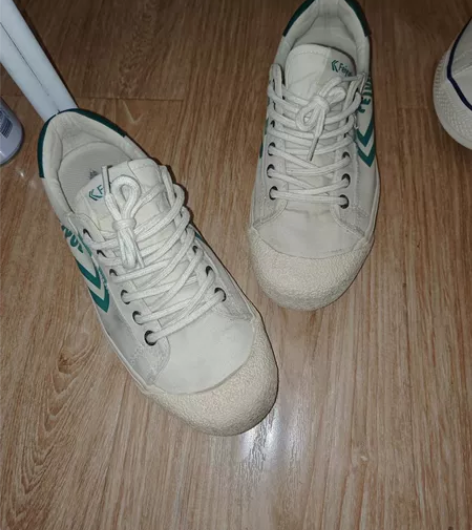 飞跃，男女同款，39码， 感兴趣的话点“我...