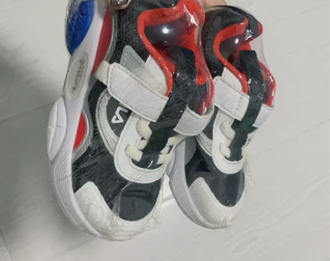 斐乐男宝运动鞋 正品 感兴趣的话点“我想要...