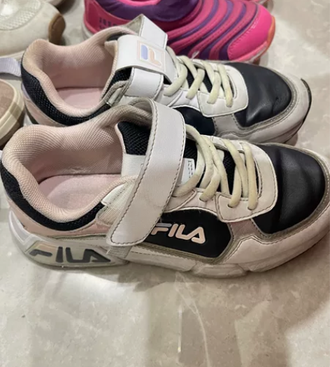 斐乐童鞋35 满60包邮感兴趣的话点“我想...