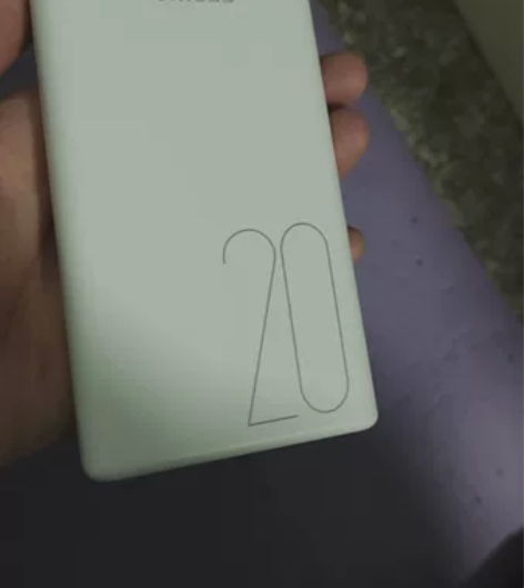 罗马仕两万充电宝。不是快充。99新。今年购...