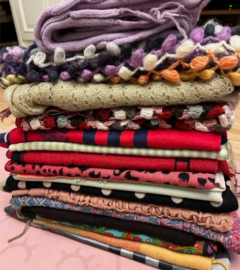 清理围巾，给钱就卖[托腮] 感兴趣的话点“...