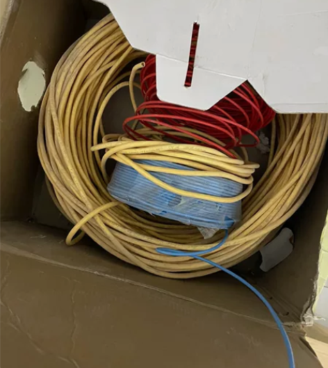 装修剩下的超六类网线,8块一米,剩了200...